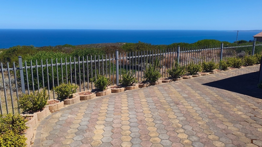 2 Bedroom Property for Sale in Dana Bay Western Cape